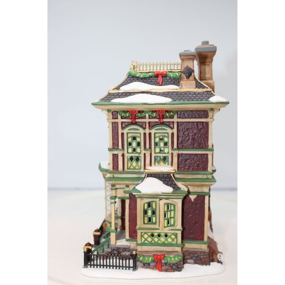 Dept 56 Dickens Village - Victorian Family Christmas House Gift Set - Picture 4 of 11